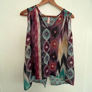 Multicolor sleeveless blouse